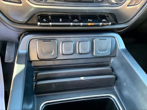 Used 2017 Chevrolet Silverado 1500 LTZ w/ LTZ Plus Package AWD/4WD image 33