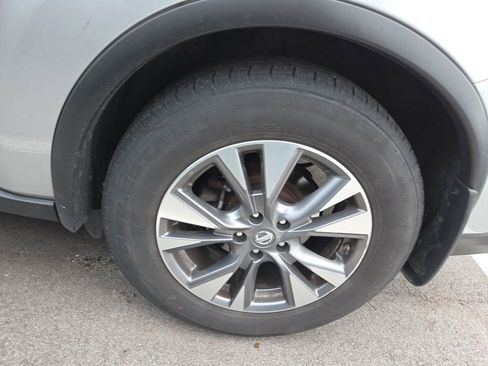 Used 2017 Nissan Murano S w/ Navigation Package image 6