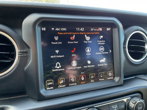 Used 2022 Jeep Wrangler Unlimited Sahara w/ Cold Weather Group image 27