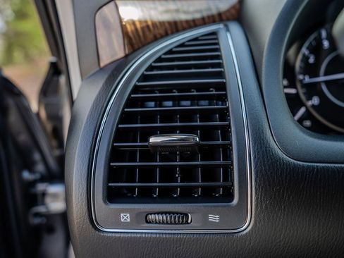 Used 2017 Nissan Armada Platinum w/ Captain Seat Package image 18