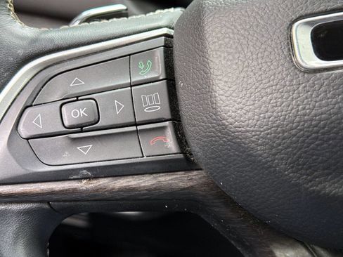 Used 2022 Jeep Grand Cherokee L Limited image 19