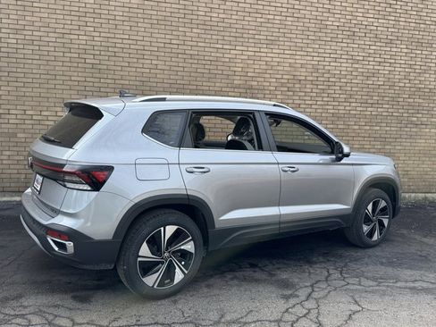 New 2026 Volkswagen Taos SE AWD/4WD image 7