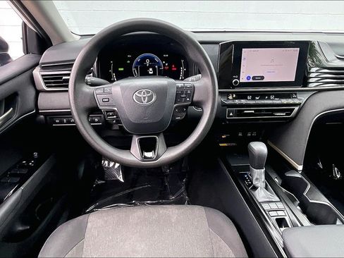Used 2025 Toyota Camry LE FWD image 6