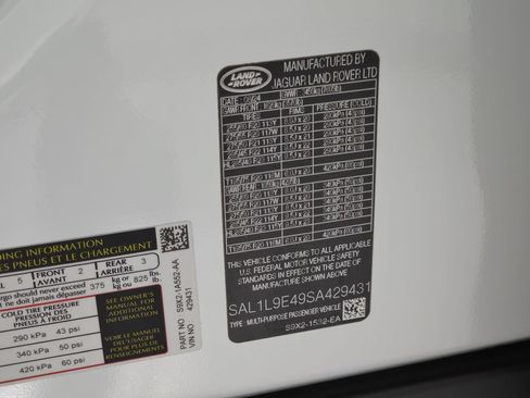 Certified 2025 Land Rover Range Rover Sport Dynamic SE AWD/4WD image 44
