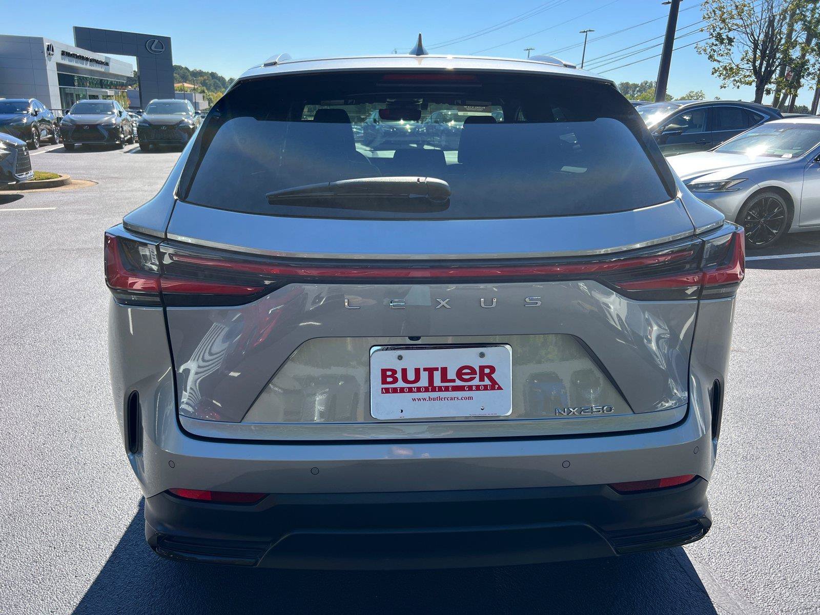 Certified 2025 Lexus NX 250 FWD w/ Accessory Package (Z1) image 6