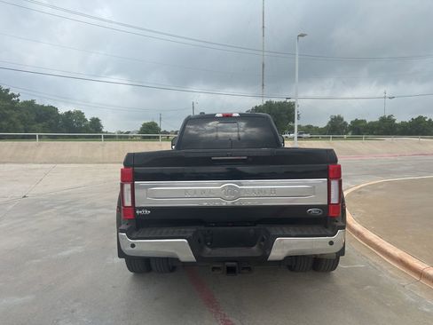 Used 2022 Ford F350 King Ranch w/ King Ranch Ultimate Package AWD/4WD image 6