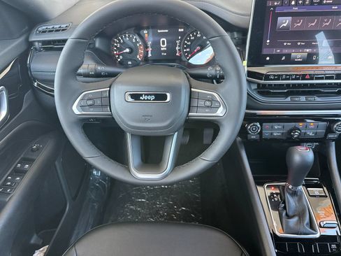 New 2026 Jeep Compass Latitude AWD/4WD image 14