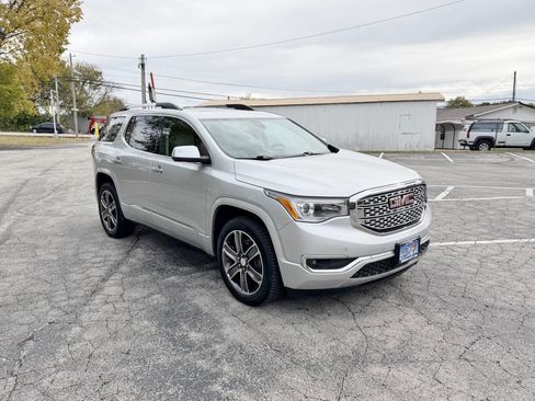 Used 2017 GMC Acadia Denali image 3