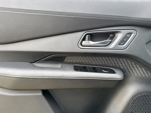 Certified 2024 Nissan Ariya FWD image 11