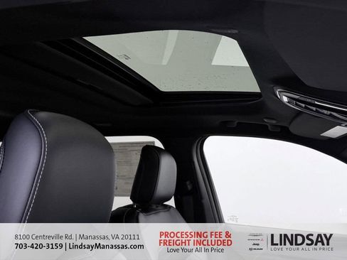 New 2025 Jeep Grand Cherokee Altitude AWD/4WD image 9