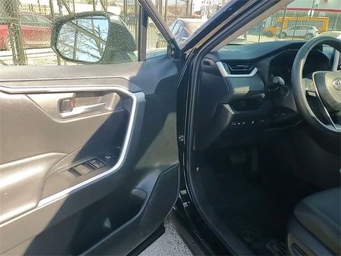 Certified 2023 Toyota RAV4 XLE w/ Convenience Package image 10