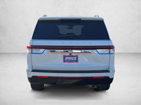 Used 2024 Lincoln Navigator Reserve w/ Monochromatic Package image 7