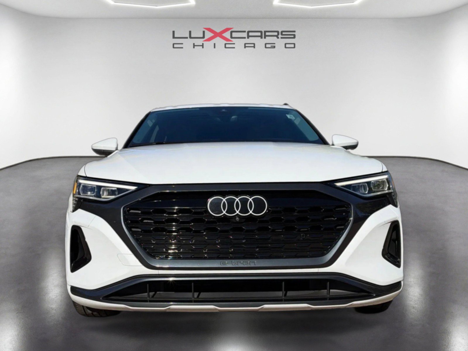 Used 2024 Audi Q8 e-tron Premium Plus w/ Premium Plus Package AWD/4WD image 3