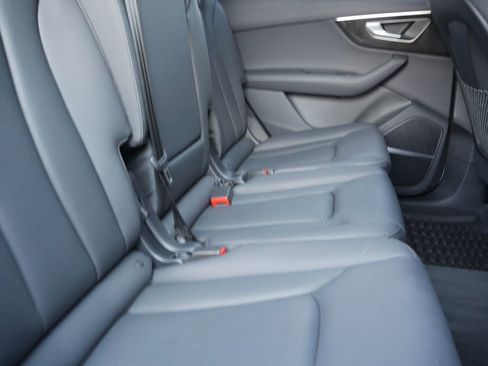 Used 2025 Audi Q7 3.0T Premium Plus image 34