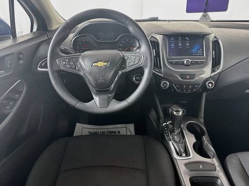 Used 2017 Chevrolet Cruze LT w/ Convenience Package FWD image 27