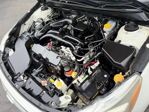 Used 2016 Subaru Legacy 2.5i Premium w/ Moonroof Package AWD/4WD image 10