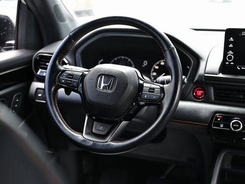 Used 2024 Honda Pilot TrailSport image 28