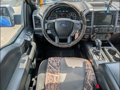 Used 2017 Ford F150 XLT w/ Equipment Group 302A Luxury AWD/4WD image 8