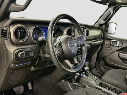Used 2023 Jeep Wrangler Unlimited w/ Cold Weather Group AWD/4WD image 18
