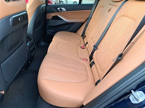 Used 2025 BMW X5 sDrive40i w/ Premium Package image 11