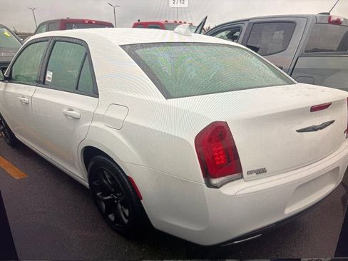 Used 2023 Chrysler 300 Touring w/ Sport Appearance Package RWD image 2