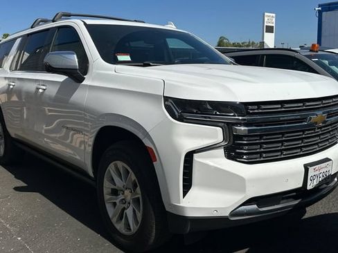 Used 2024 Chevrolet Suburban Premier w/ Advanced Technology Package AWD/4WD image 2