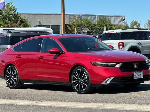 Used 2023 Honda Accord Touring image 10