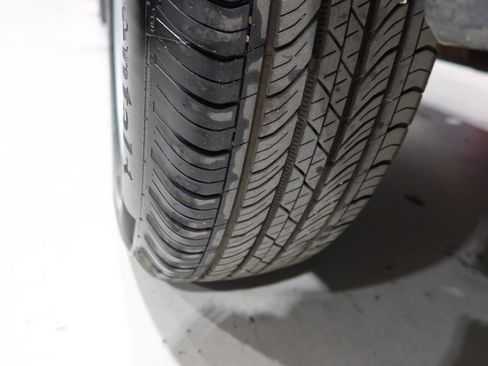 Used 2022 Ford Maverick XL FWD image 34