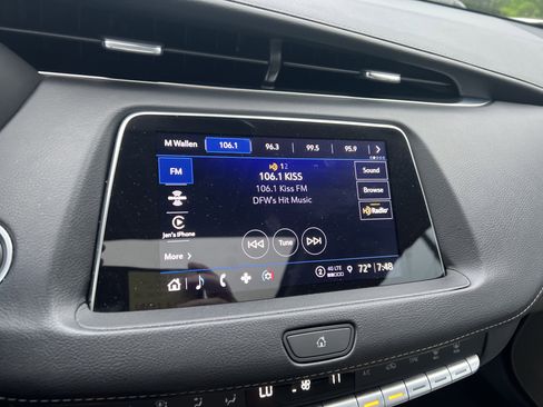 Used 2022 Cadillac XT4 Luxury w/ Cold Weather Package image 21