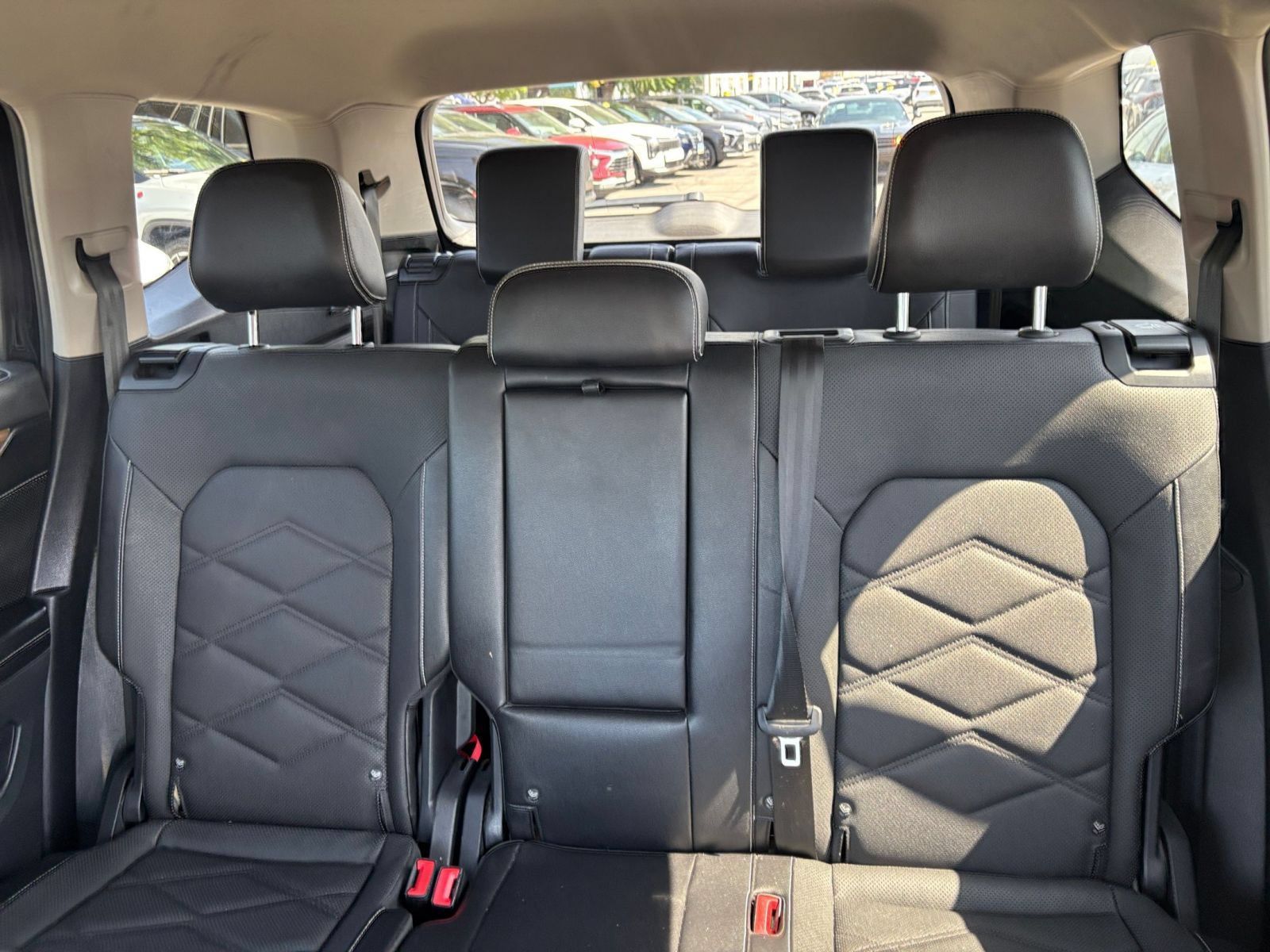Used 2024 Volkswagen Atlas SE AWD/4WD image 38