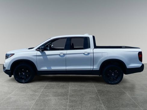 Used 2022 Honda Ridgeline Black Edition image 2