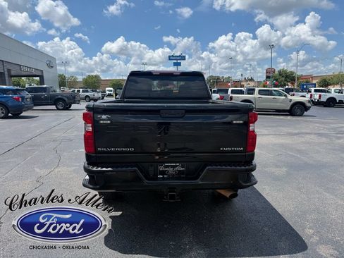 Used 2024 Chevrolet Silverado 2500 Custom w/ Custom Convenience Package AWD/4WD image 4