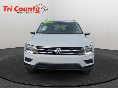 Used 2020 Volkswagen Tiguan SE w/ Panoramic Sunroof Package AWD/4WD image 2