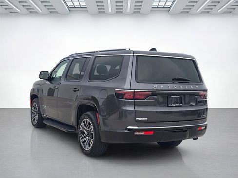 Used 2024 Jeep Wagoneer Series II w/ Flexible Seating Group RWD image 5