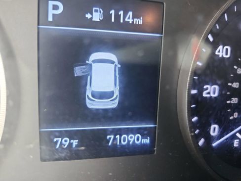 Used 2020 Hyundai Tucson SE image 30