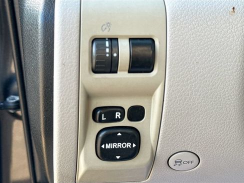 Used 2009 Subaru Forester 2.5X Limited AWD/4WD image 10