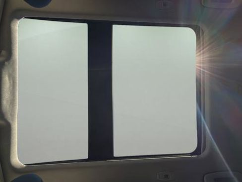 Used 2023 Nissan Rogue SV w/ SV Premium B Package image 44