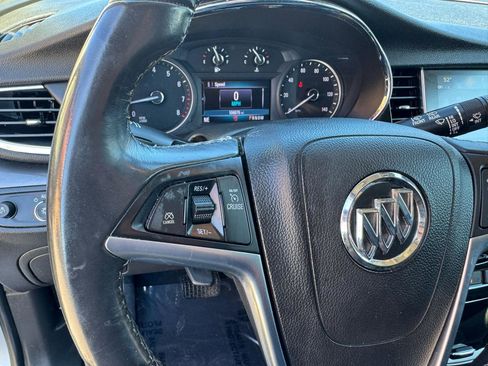 Used 2021 Buick Encore Preferred image 27