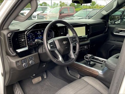Used 2022 Chevrolet Silverado 1500 RST image 14