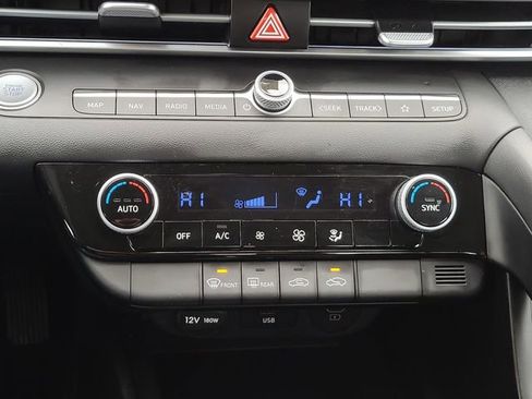 Certified 2024 Hyundai Elantra SEL image 22