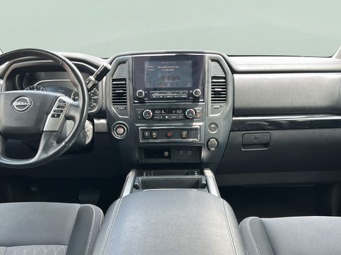 Used 2023 Nissan Titan SV w/ SV Convenience Package RWD image 17