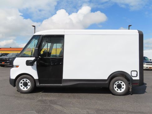 Used 2024 Chevrolet Brightdrop 400 w/ Commercial Equipment Package AWD/4WD image 4