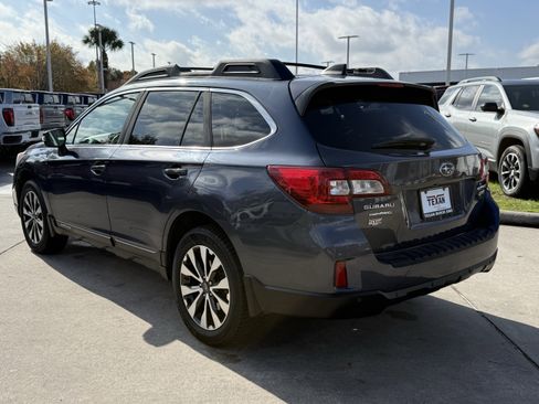 Used 2017 Subaru Outback 2.5i Limited image 7