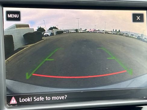 Used 2017 Volkswagen Golf Wolfsburg Edition image 21