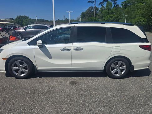 Used 2018 Honda Odyssey EX image 8