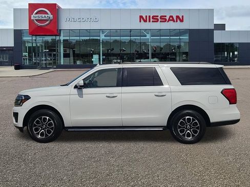 Used 2023 Ford Expedition Max XLT AWD/4WD image 4