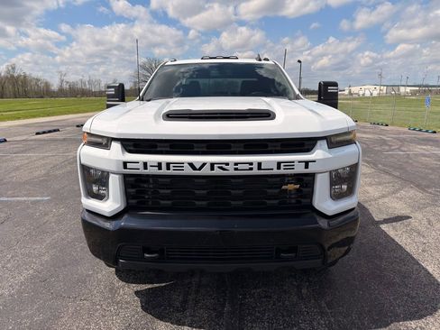 Used 2023 Chevrolet Silverado 2500 Custom w/ Custom Value Package AWD/4WD image 15