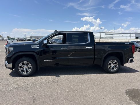 Used 2025 GMC Sierra 1500 SLT AWD/4WD image 2