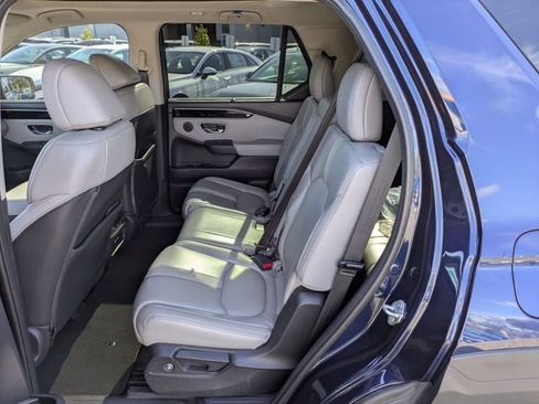 Used 2023 Honda Pilot Touring image 14