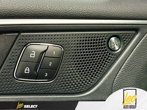 Used 2022 Ford Edge Titanium AWD/4WD image 21